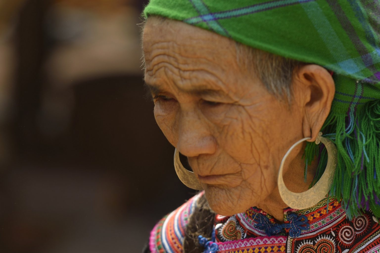 hmong-old-woman